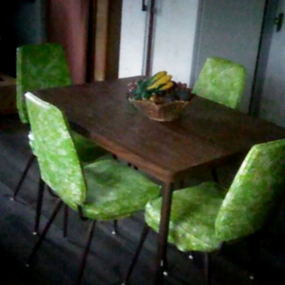 Vintage kitchen table and green chairs